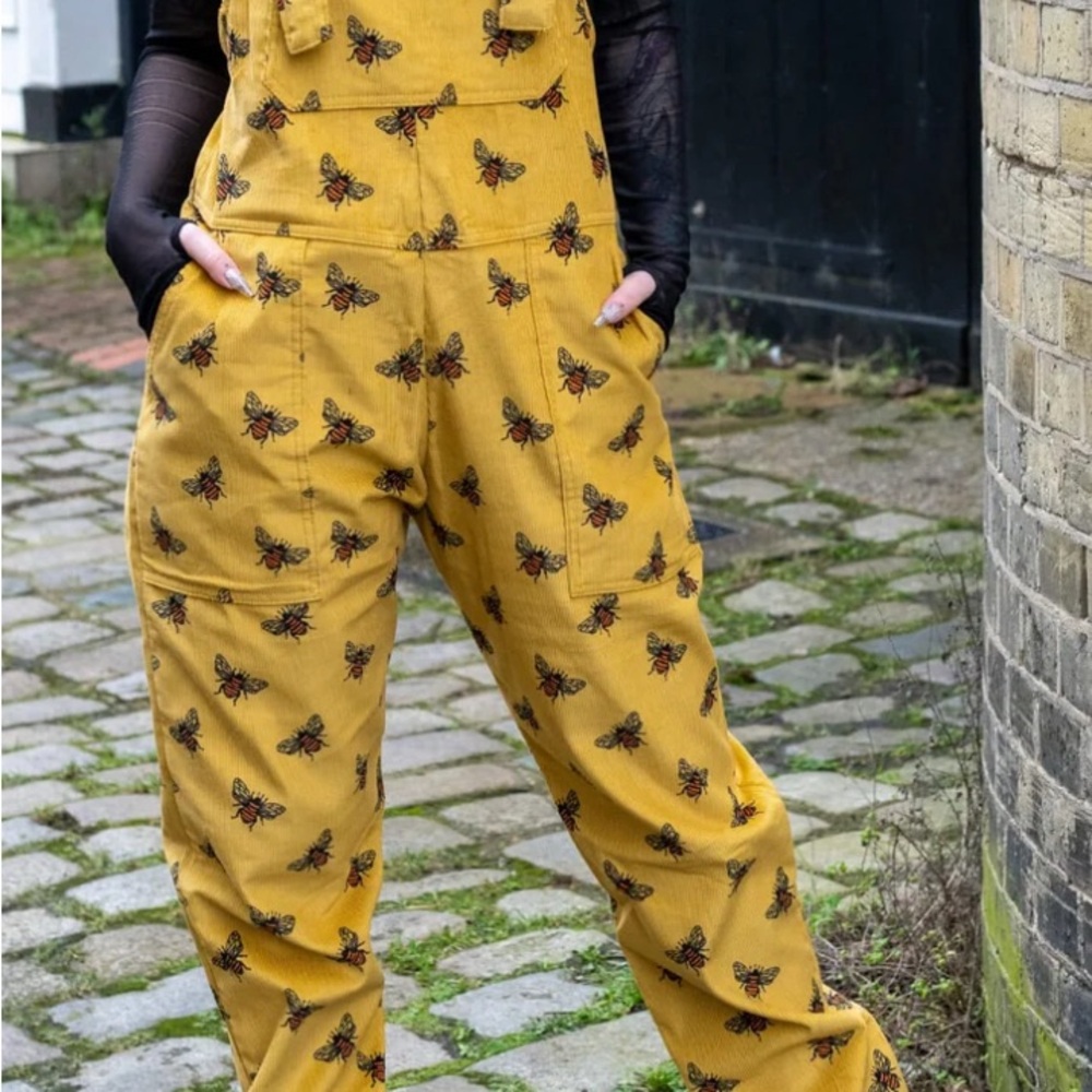 NEW UNWORN Yellow Bee Print Jumpsuit